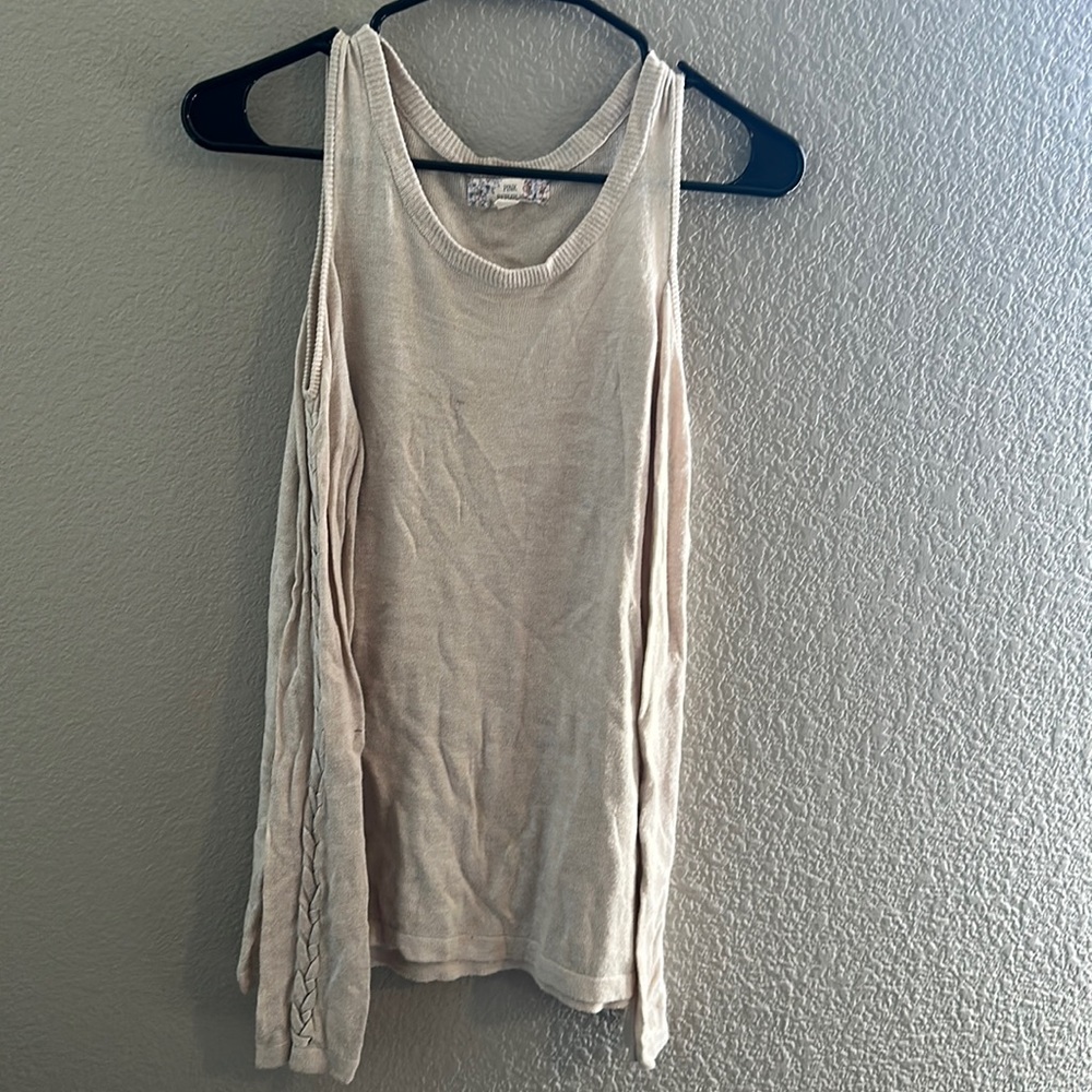 Open shoulder long sleeve